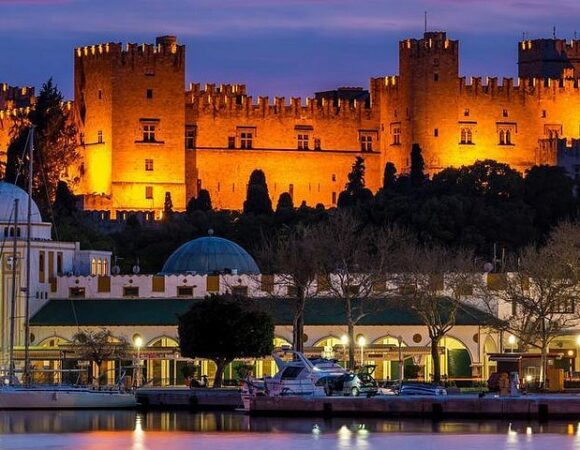 Rhodos bei nacht