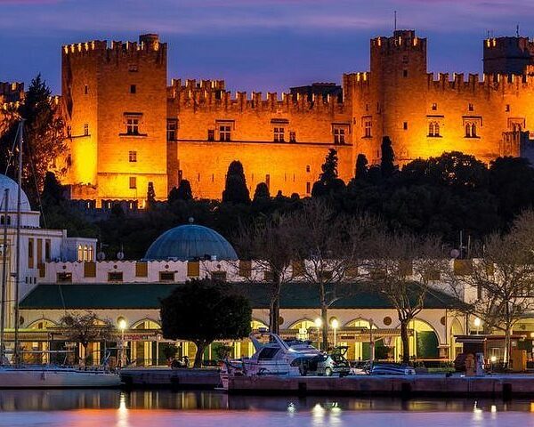 RHODOS BEI NACHT